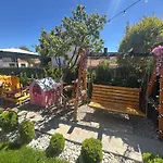 Pensionat Niki House 3*