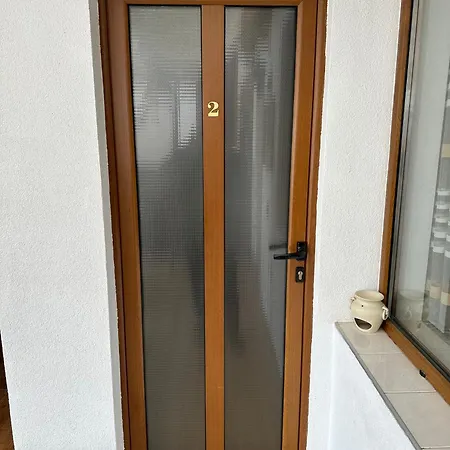 Niki House 班斯科