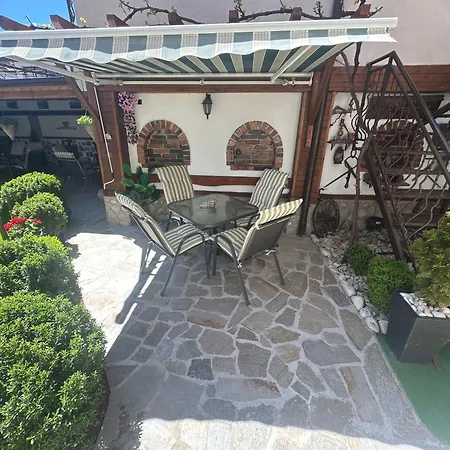Niki House 3*