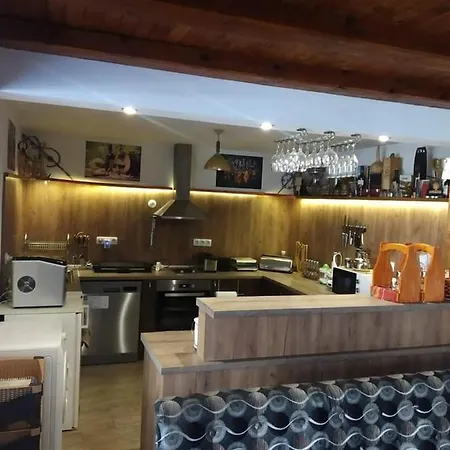 Niki House Pensionat 3*