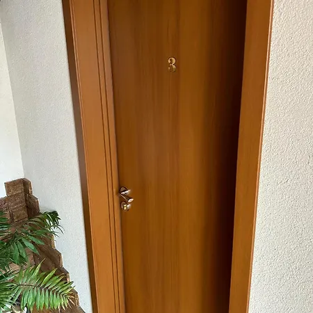 Niki House Pensionat 3*