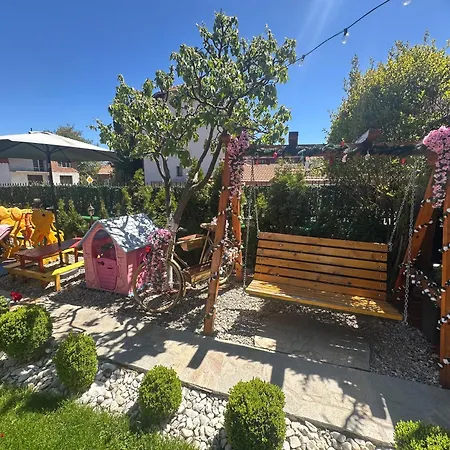 Pensionat Niki House 3*