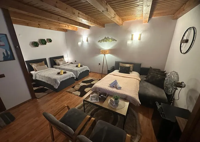 招待所 Niki House