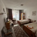 Niki House Гостьовий будинок 3*