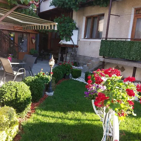 Niki House Guest house *