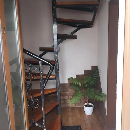 Niki House Къща за гости 3*